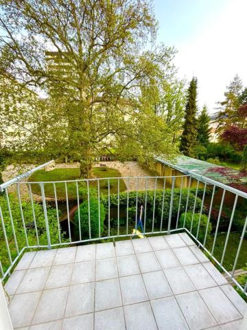 Großräumige 4 Zimmerwohung mit Balkon!! Provisionsfrei!! - Photo 4