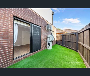 2/109 Theodore Street, St Albans, Vic 3021 - Photo 3