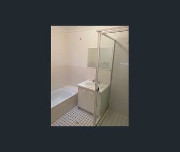 WELL PRESENTED NEAT & TIDY 2 BEDROOM UNIT!!! - Photo 3