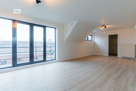 Het appartement werd eind 2024 volledig gerenoveerd. Het EPC dateert van september 2024 maar door het plaatsen van een nieuwe condensatieketel begin 2025 zal de waarde en het label nog beter zijn. - Photo 5