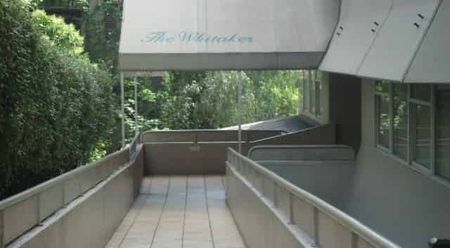 Sweeping views on the 7th Floor of Auckland Harbor - Photo 3