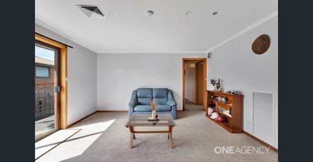 Well Maintained Large Family Home! - Photo 3