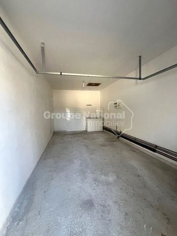 ROGNONAS - Maison de plain pied avec 3 chambres et garage., - Photo 2