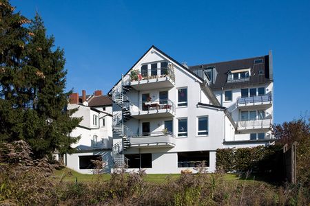 7740-05, 4-Zimmer-Komfortwohnung in Bonn-Beuel mit Terrasse und Blick ins Grüne, Nahe Freizeitpark Rheinaue - Foto 2