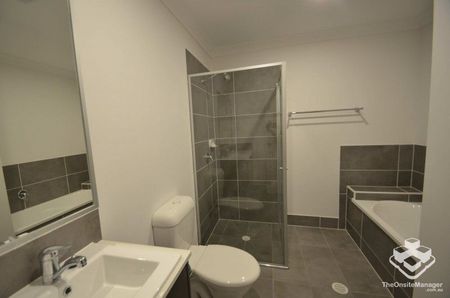 3 BED TOWNHOUSE FOR RENT - Photo 3