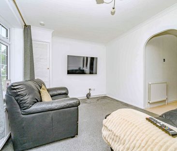 Russell Place, Hemel Hempstead - Photo 2