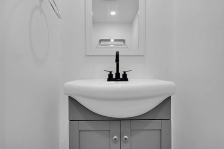 For Lease - 22 Brightside Drive, Toronto, Ontario - Photo 2