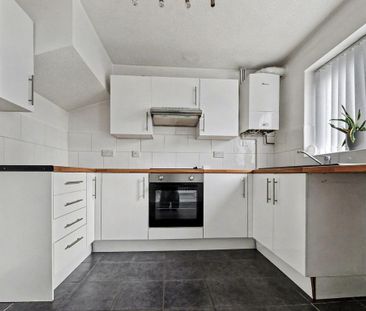 2 bedroom terraced house to rent - Photo 5