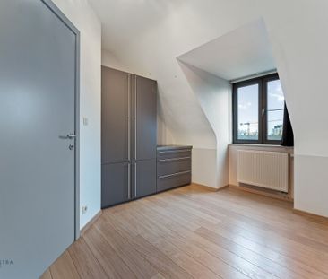 Lichtrijk appartement met ruim terras te Putte - Foto 1