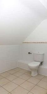 Wolverton Mill - Refurbished Double Bed. Bath Home With Garage!, MK12 - Photo 4