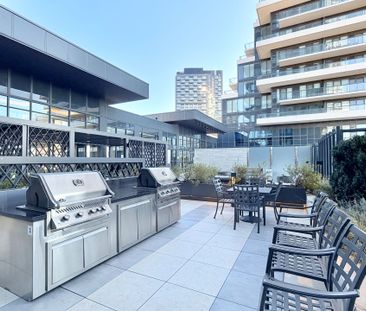 For Lease - 30 Inn On The Park Drive Unit# 802, Toronto, Ontario - Photo 2