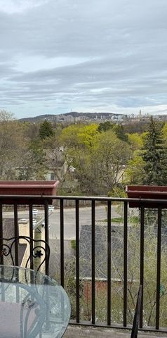 Appartement Mont-Royal À Louer - Photo 1