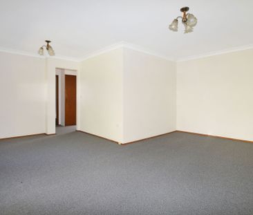 CONVENIENTLY LOCATED TWO BEDROOM VILLA - Photo 5