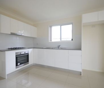 Gorgeous 2 Bedroom House - Photo 5
