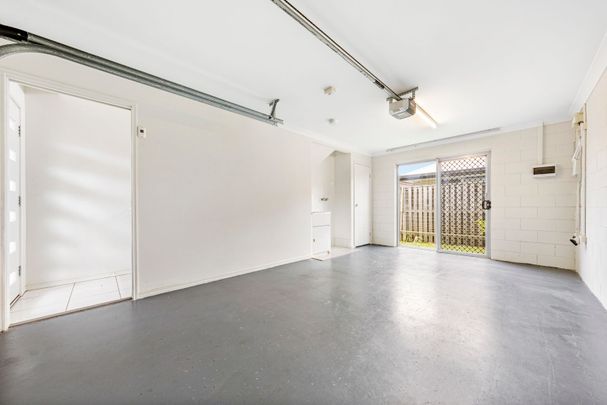 Stylish & Convenient 1-Bedroom Townhouse - Photo 1