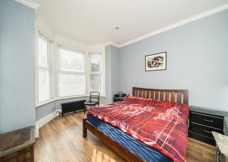 Hopton Road, SW16 2EL, London - Photo 3