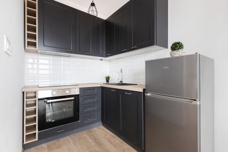 Nowa kawalerka w bloku z 2021r - Фото 4