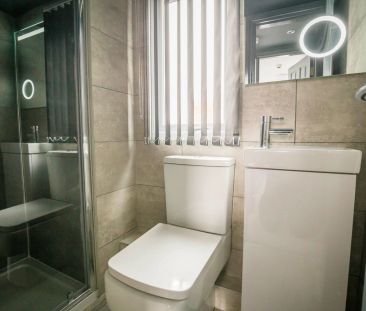 To Rent Gladstone Road, **Available From August 2025 - 6 Bedrooms**... - Photo 5