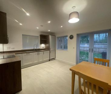 2 bedroom semi-detached house to rent - Photo 6