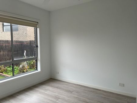 Family Home in Greenvale Ready for Rental - Photo 3