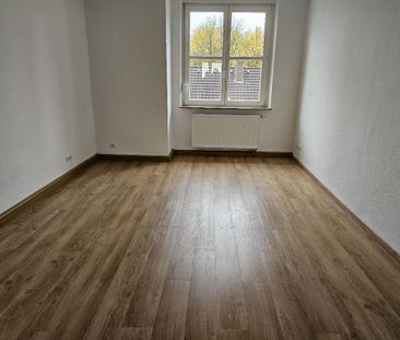 Modernisierte Altbauwohnung (Baudenkmal) mit ca.114 m² Wohnfläche, ... - Foto 2