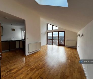 2 bedroom flat to rent - Photo 1