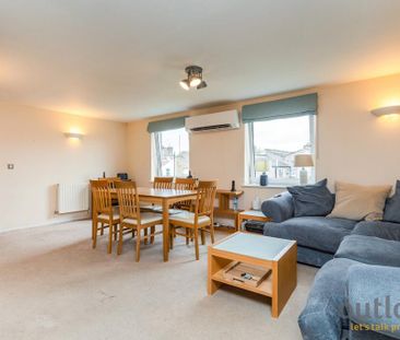 2 bedroom flat to rent - Photo 1
