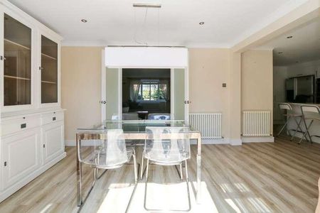 Stewart Close, Chislehurst, Kent, BR7 - Photo 5