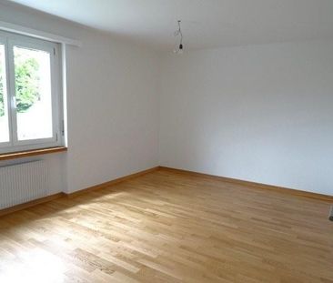 Moderne 5.5-ZW à 108 m² im 2. OG mit grossem Balkon - Foto 2