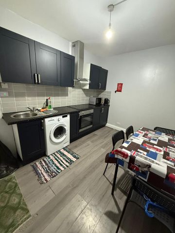 4 bedroom house to rent - Photo 5