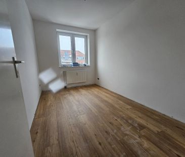 3,5-Zimmer-Wohnung mit Loggia (Balkon), 2. Etage, kein Aufzug, Mode... - Foto 2