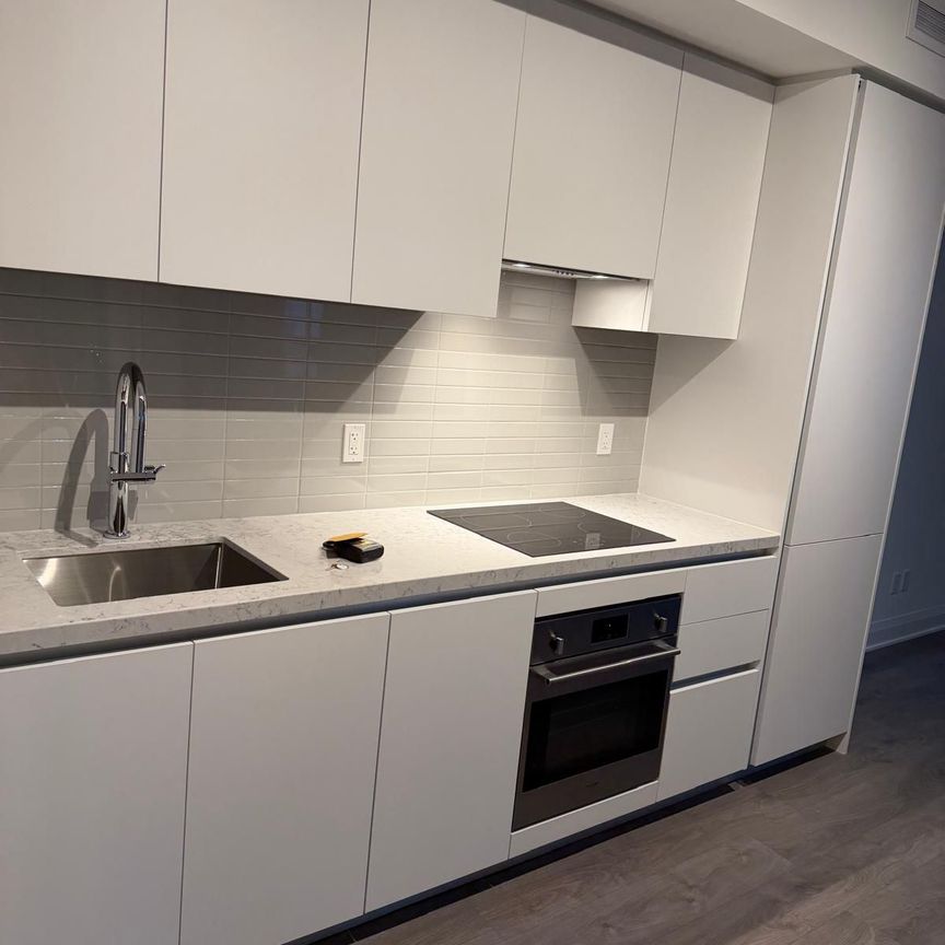 For Lease - 2 Erskine Road Unit# 1407, Mississauga, Ontario - Photo 1