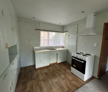 Two bedroom on Coronation. - Photo 4