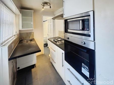 2 bedroom terraced house to rent - Photo 4