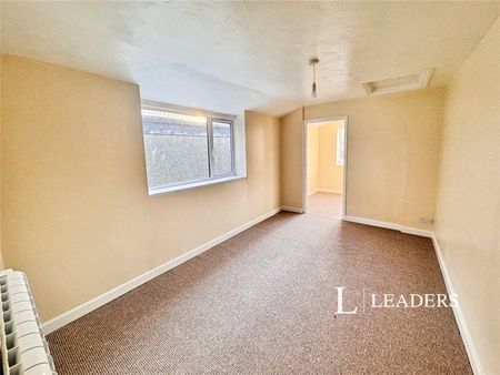 1 bedroom apartment to rent High Street, Lowestoft, Suffolk, NR32 - Photo 2