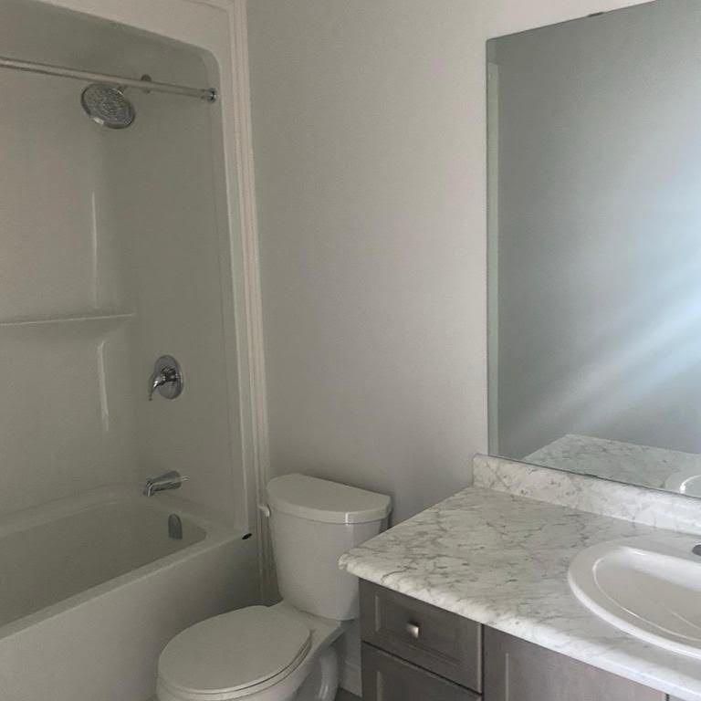 For Lease - 7945 Oldfield Road Unit# 20, Niagara Falls, Ontario - Photo 1