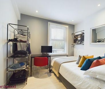 1 bedroom in a house share to rent - Photo 1