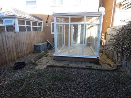 Greenhills, Newcastle Upon Tyne, NE12 - Photo 4