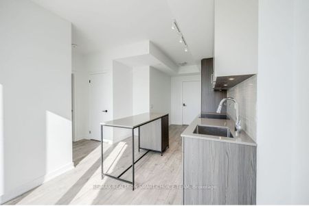 For Lease - 220 Missinnihe Way Unit# 1316, Mississauga, Ontario - Photo 3