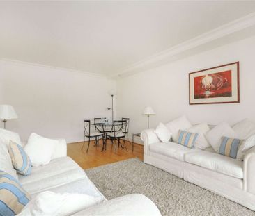 A beautifully appointed 1 bedroom apartment located on the 4th floor of this prestigious development overlooking St Katharine Docks Marina. - Photo 1