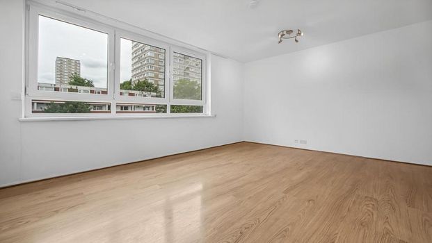3 bedroom flat to rent - Photo 1