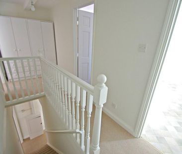 2 bedroom semi-detached house to rent - Photo 6