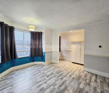 2 bedroom end of terrace house to rent - Photo 4