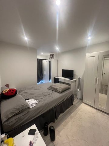 2 Bed Flat, West Green Road, N15 - Photo 2