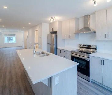 SF168 – 2 Bed, 2.5 Bath Condo – Mahogany, Calgary — 2 Bedroom 2.5 B... - Photo 2