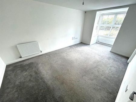 4 bedroom detached house to rent - Photo 4