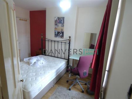 4 bedroom terraced house to rent - Photo 3