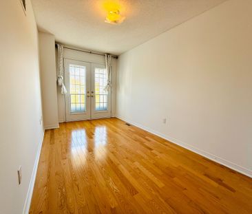 For Lease - 137 Laramie Crescent, Vaughan, Ontario - Photo 2