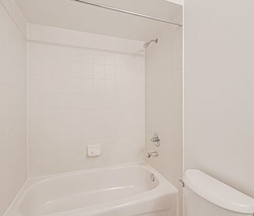 For Lease - 3 Pleasantview Avenue Unit# 6, Brampton, Ontario - Photo 2