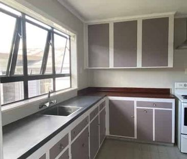 Large Living for a Large Family - Photo 4